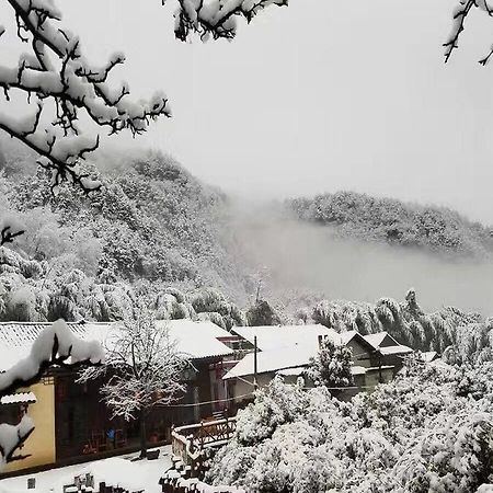 Zhangjiajie Yueranju Hostel Buitenkant foto