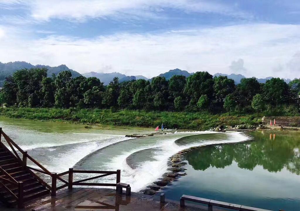 Zhangjiajie Yueranju Hostel Buitenkant foto