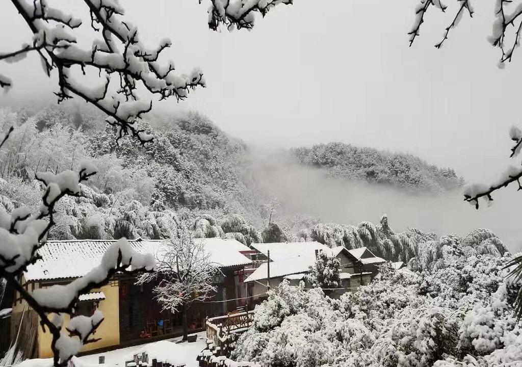 Zhangjiajie Yueranju Hostel Buitenkant foto
